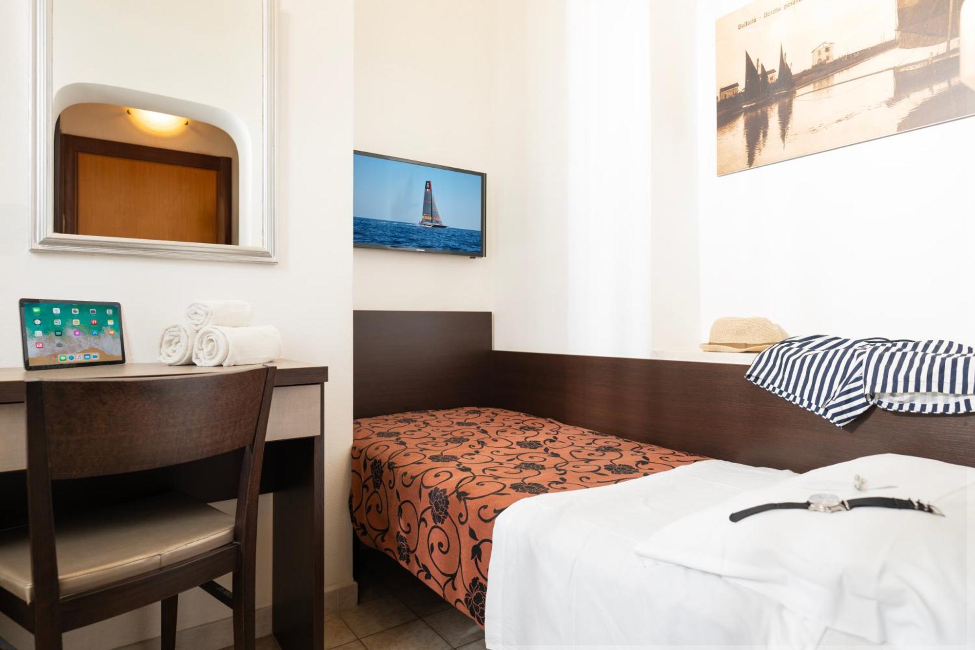 Hotel Rosa Maria Elite بيلاريا-إيجيا مارينا الغرفة الصورة