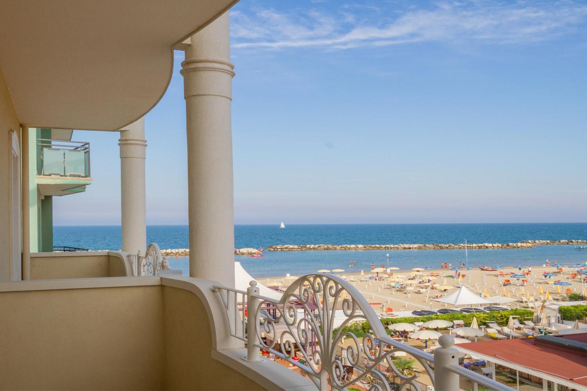 Hotel Rosa Maria Elite بيلاريا-إيجيا مارينا المظهر الخارجي الصورة