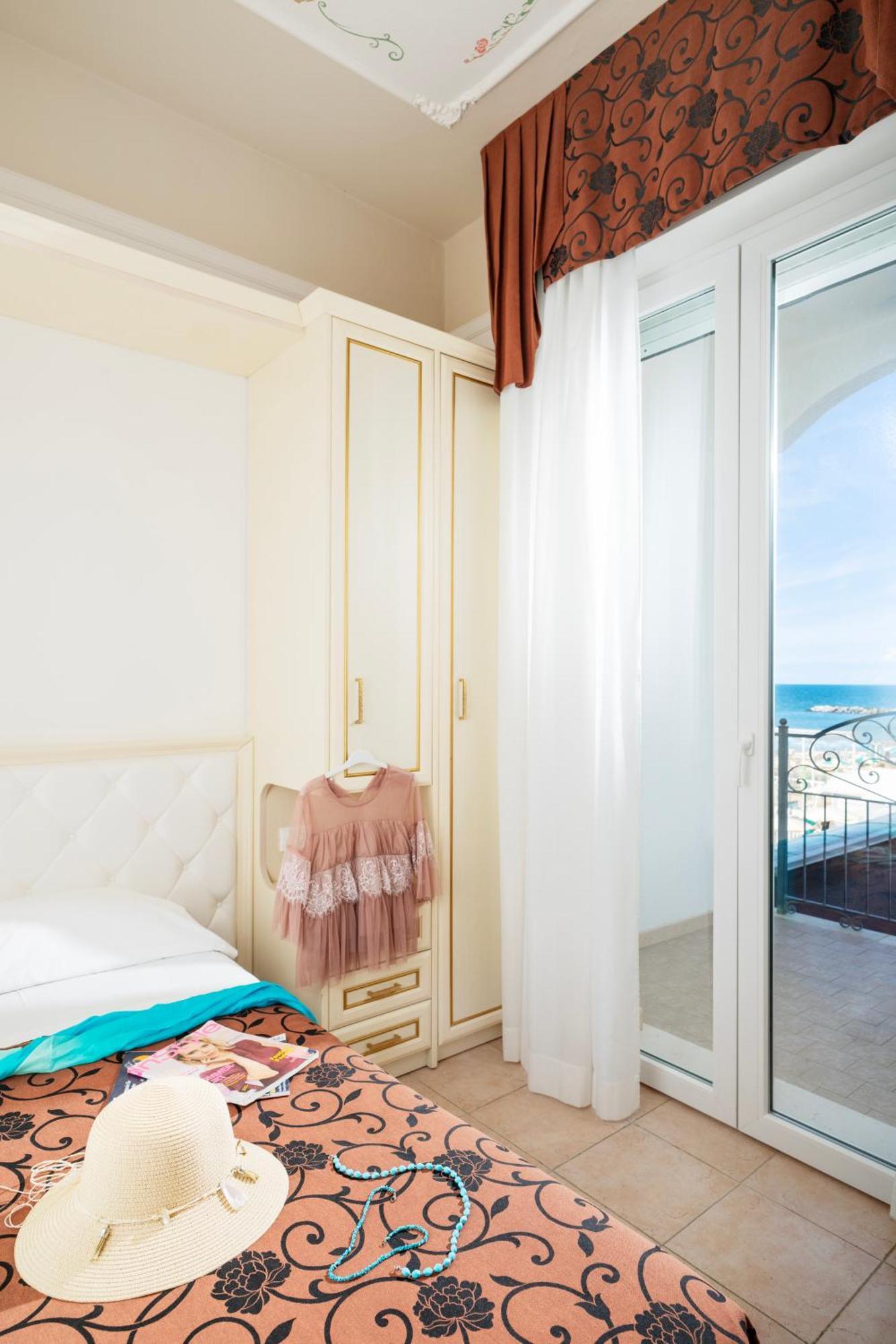 Hotel Rosa Maria Elite بيلاريا-إيجيا مارينا المظهر الخارجي الصورة