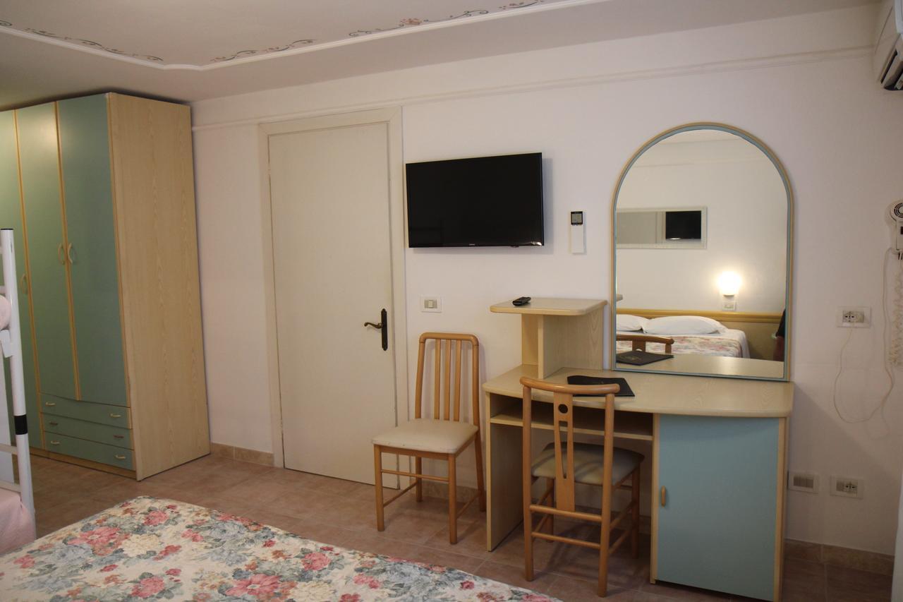 Hotel Rosa Maria Elite بيلاريا-إيجيا مارينا المظهر الخارجي الصورة